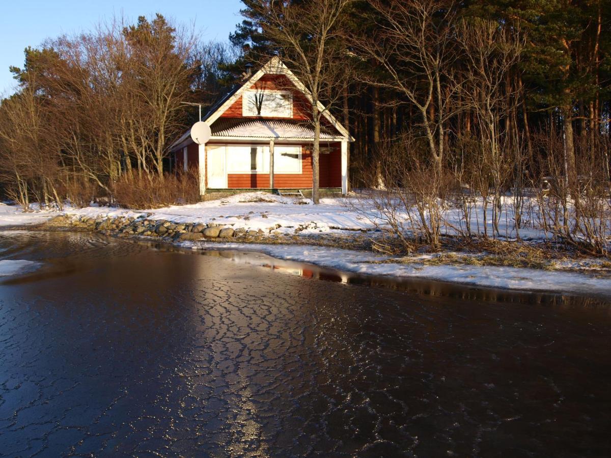 Kapteni Holiday House Paatsalu Esterno foto
